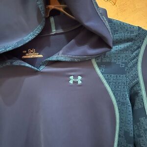 Under Armour ColdGear Hooded Performance Shirt Top Small
